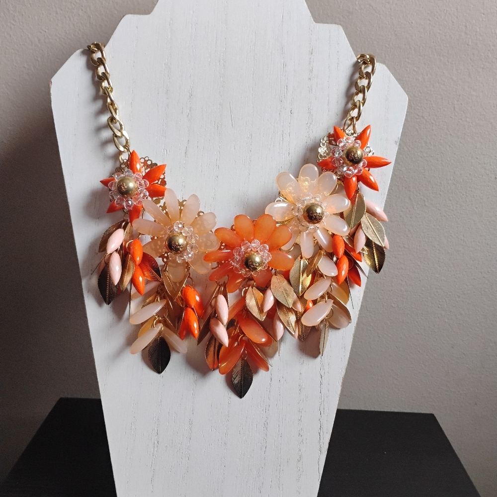 Beautiful Big Blush Peach & Orange Floral Statement Necklace | Gold Leaves